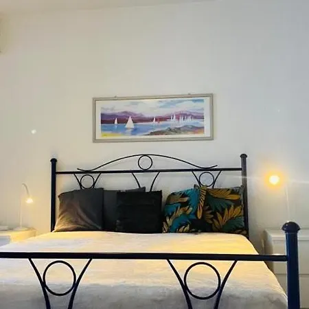 Sta Regina 1 Calvi Apartman *